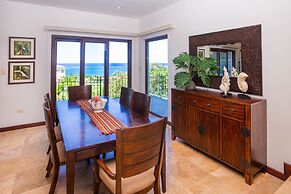 Pristine Bay 1106 4 Bedroom Home by RedAwning