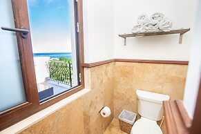 Pristine Bay 1106 4 Bedroom Home by RedAwning