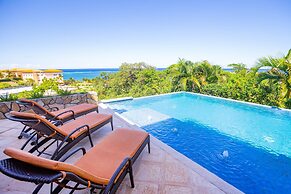 Pristine Bay 1106 4 Bedroom Home by RedAwning