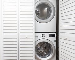 Phoenix Iii 3107 1 Bedroom Condo by Redawning