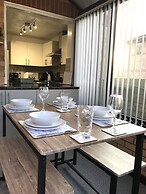 Sleeps up to 7, Parking, Office, Preston Nr M6/m65