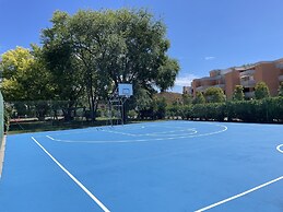 Studio in a Stunning Residence - Beahost