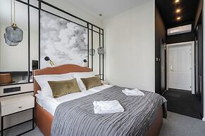 Astoria Boutique Suites - by BQA