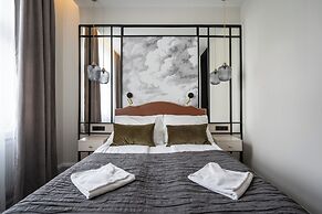 Astoria Boutique Suites - by BQA