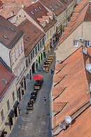 Grand Square Suite - Tale Of The City