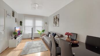 Apartment-sleeps3-heating-television-internet