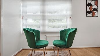 Apartment-sleeps3-heating-television-internet