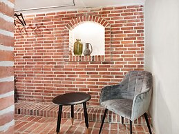 Sanders Charm - Cozy 1-bdr Apt With Shared Garden