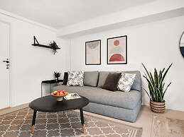 Sanders Charm - Cozy 1-bdr Apt With Shared Garden