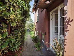 Sanders Charm - Cozy 1-bdr Apt With Shared Garden