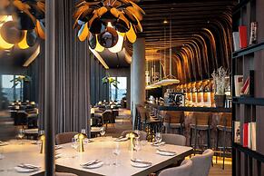 Radisson Blu Hotel At Porsche Design Tower Stuttgart