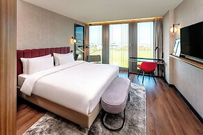 Radisson Blu Hotel At Porsche Design Tower Stuttgart