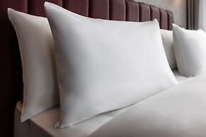 Radisson Blu Hotel At Porsche Design Tower Stuttgart