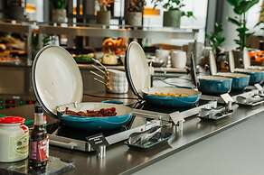 Radisson Blu Hotel At Porsche Design Tower Stuttgart