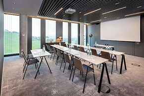 Radisson Blu Hotel At Porsche Design Tower Stuttgart