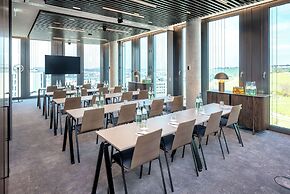 Radisson Blu Hotel At Porsche Design Tower Stuttgart