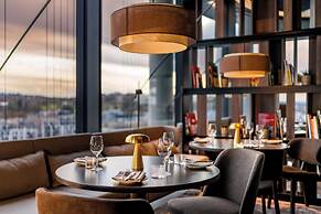 Radisson Blu Hotel At Porsche Design Tower Stuttgart