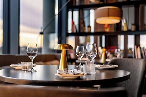 Radisson Blu Hotel At Porsche Design Tower Stuttgart