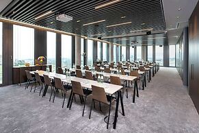 Radisson Blu Hotel At Porsche Design Tower Stuttgart