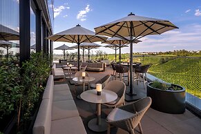 Radisson Blu Hotel At Porsche Design Tower Stuttgart