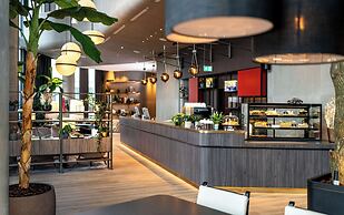 Radisson Blu Hotel At Porsche Design Tower Stuttgart