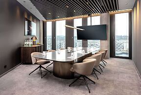 Radisson Blu Hotel At Porsche Design Tower Stuttgart