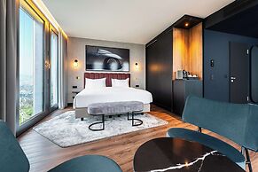 Radisson Blu Hotel At Porsche Design Tower Stuttgart
