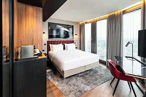 Radisson Blu Hotel At Porsche Design Tower Stuttgart