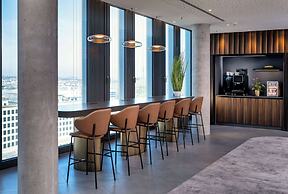 Radisson Blu Hotel At Porsche Design Tower Stuttgart