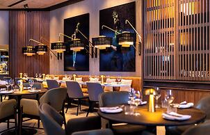 Radisson Blu Hotel At Porsche Design Tower Stuttgart