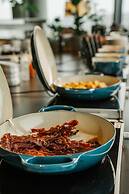 Radisson Blu Hotel At Porsche Design Tower Stuttgart