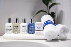 Radisson Blu Hotel At Porsche Design Tower Stuttgart