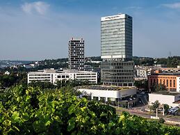 Radisson Blu Hotel At Porsche Design Tower Stuttgart