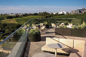 Radisson Blu Hotel At Porsche Design Tower Stuttgart