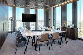 Radisson Blu Hotel At Porsche Design Tower Stuttgart
