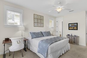 1285 Laurel Grove 'seabatical'