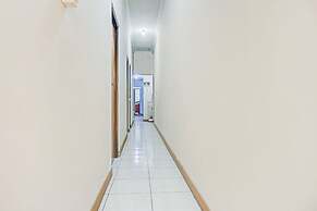 OYO 90359 Sbh Residence