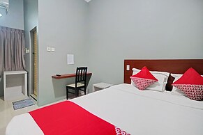 OYO 90359 Sbh Residence