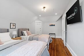 Lakeside Luxe Minneapolis