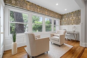 Lakeside Luxe Minneapolis