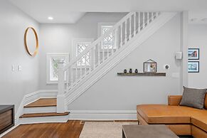 Lakeside Luxe Minneapolis