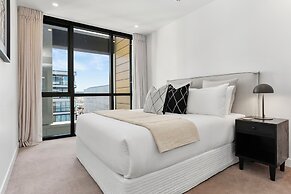 Sunny and Spacious in Wynyard Quarter