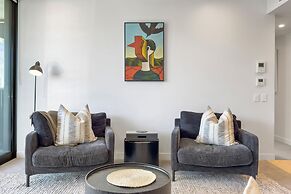 Sunny and Spacious in Wynyard Quarter