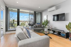 Light & relaxing on city fringe