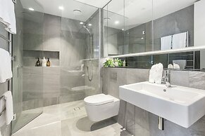 Beautiful and bold 1 bed retreat