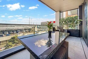 Beautiful and bold 1 bed retreat