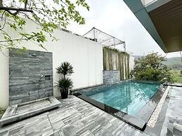 Venus Villa Flamingo Dai Lai by MAPSTAR