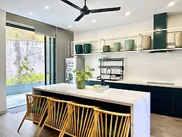 Venus Villa Flamingo Dai Lai by MAPSTAR