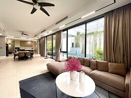 Venus Villa Flamingo Dai Lai by MAPSTAR