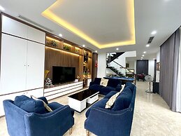 Venus Villa Flamingo Dai Lai by MAPSTAR